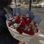 دسته گل رز قرمز