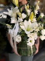گلدان شیشه‌ای گل